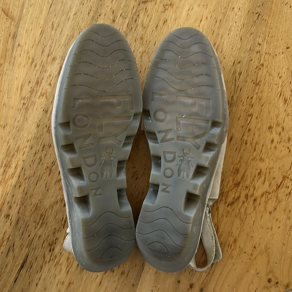 Fly London size 39 putty suede slingbacks - Picture 4 of 9